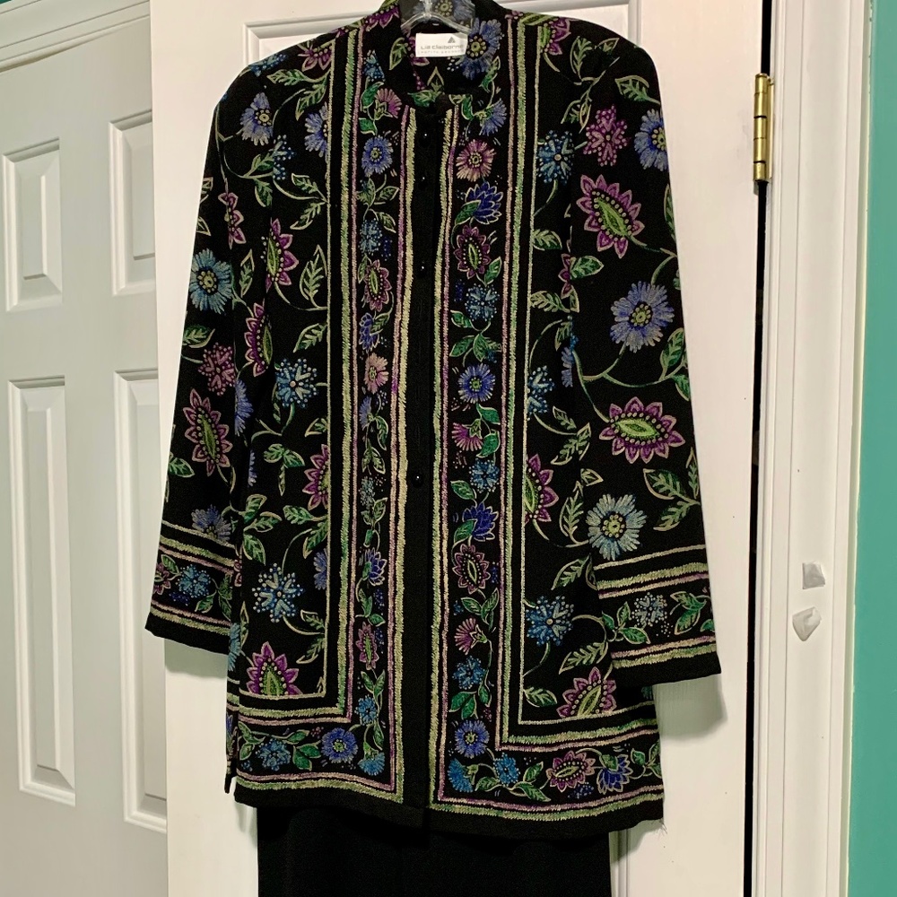 Liz Claiborne beautiful 2 piece set